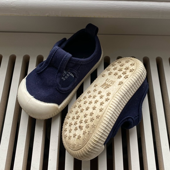 H&M cotton canvas plimsoles - Picture 2 of 5